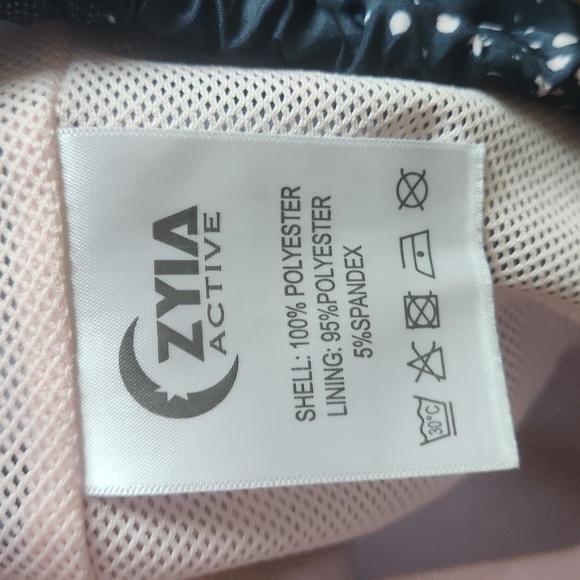 Zyia Active Jacket - Picture 5 of 7